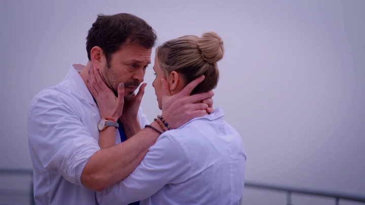 Nemocnica - Alexander Bárta a Nela Pocisková